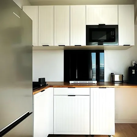 דירה Cremene Tower 3*