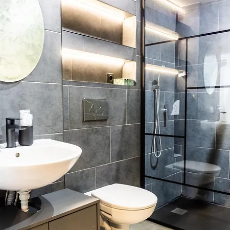 Cremene Tower 3*