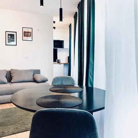 Cremene Tower 3*