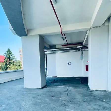 Cremene Tower דירה 3*