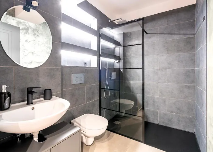 Cremene Tower Apartament 3*